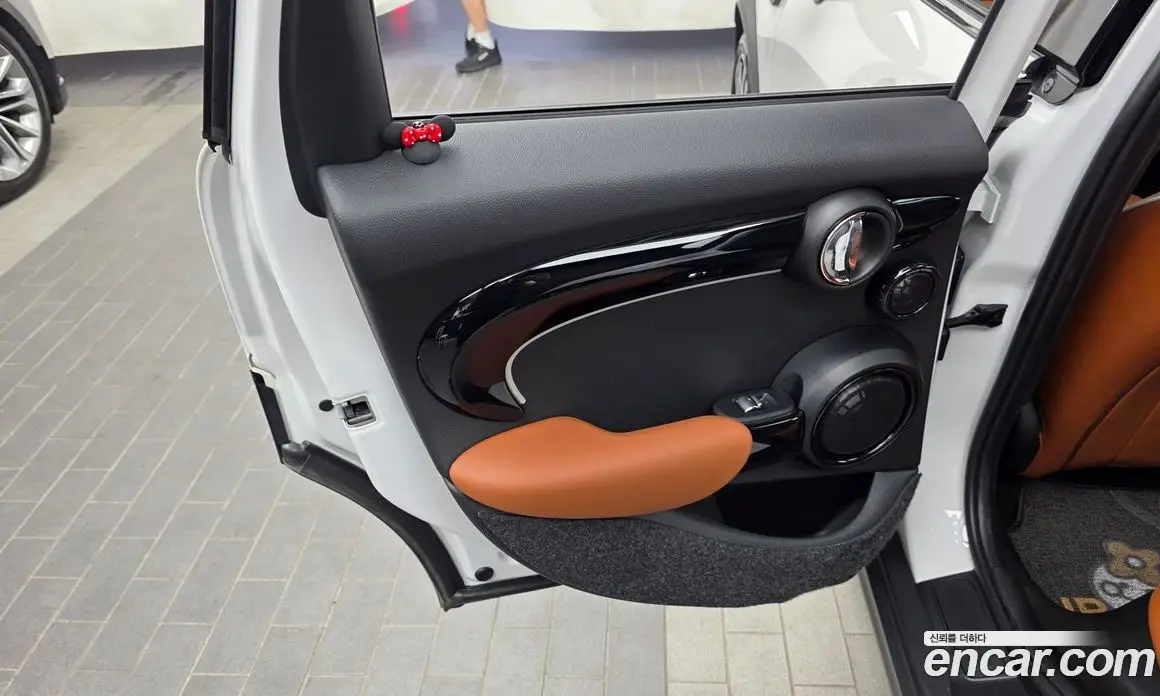 Mini Cooper 2024 2.0 автомат (гидро), фото 15