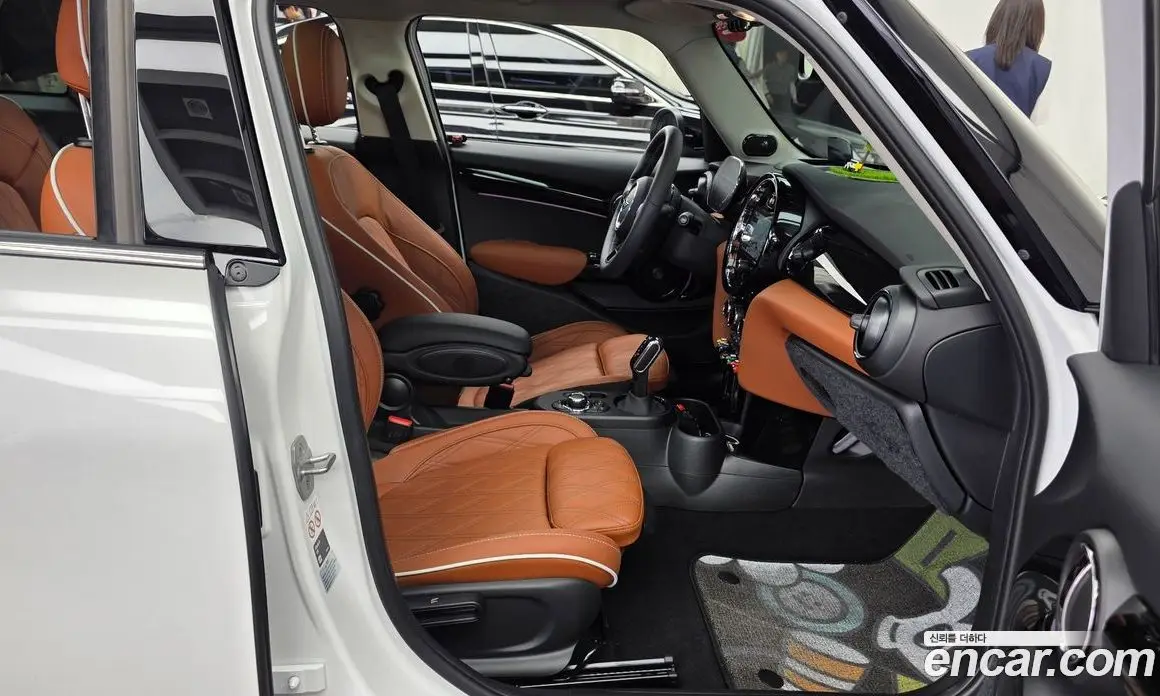 Mini Cooper 2024 2.0 автомат (гидро), фото 17