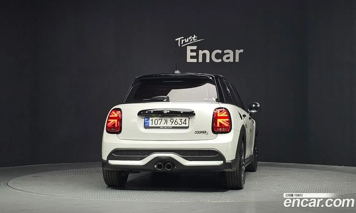 Mini Cooper 2024 2.0 автомат (гидро), фото 4