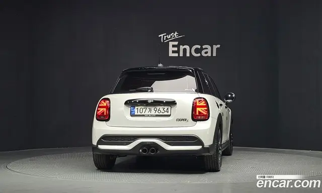 Mini Cooper 2024 2.0 автомат (гидро), миниатюра 4