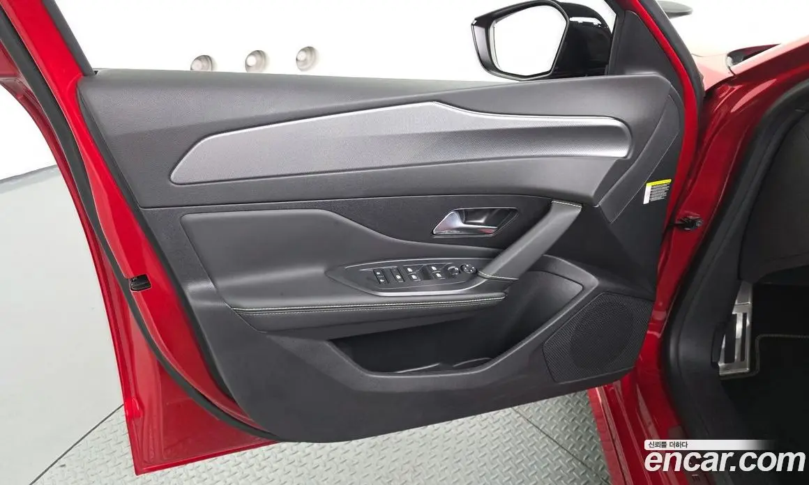 Peugeot 308 2025 1.2 автомат (гидро), фото 14 Peugeot 308 2025 1.2 автомат (гидро), фото 14