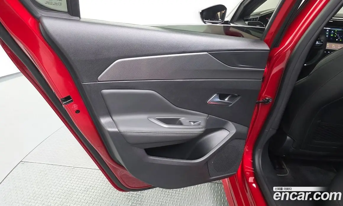Peugeot 308 2025 1.2 автомат (гидро), фото 15 Peugeot 308 2025 1.2 автомат (гидро), фото 15