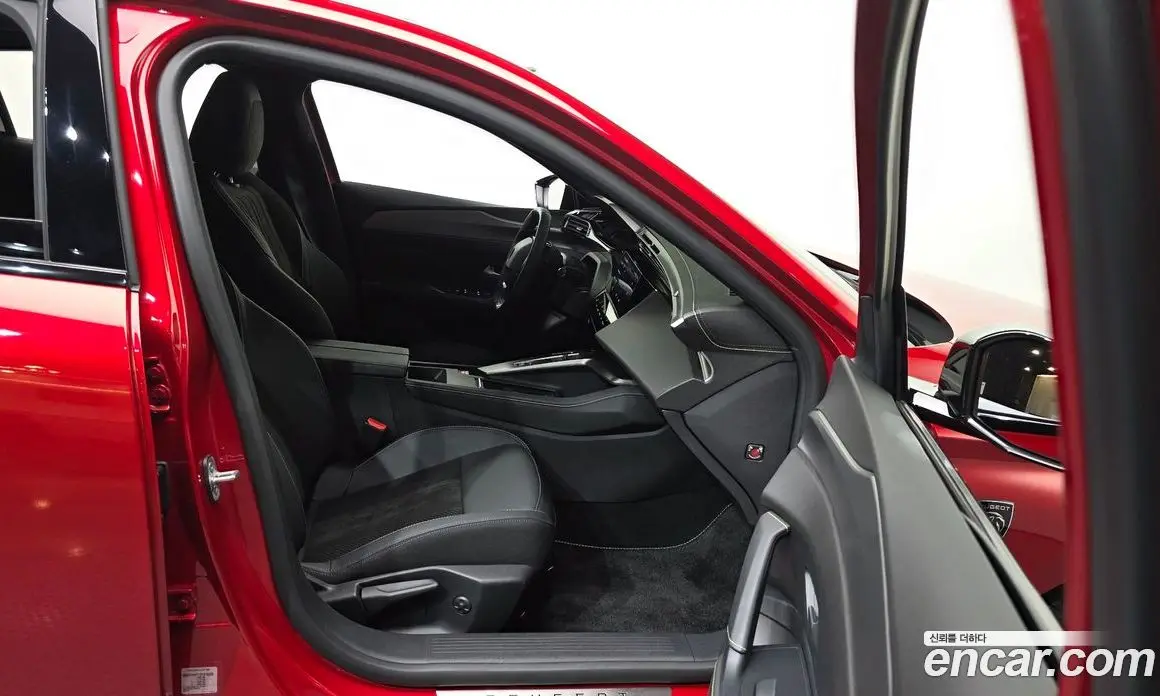 Peugeot 308 2025 1.2 автомат (гидро), фото 17 Peugeot 308 2025 1.2 автомат (гидро), фото 17