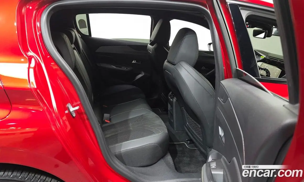 Peugeot 308 2025 1.2 автомат (гидро), фото 18 Peugeot 308 2025 1.2 автомат (гидро), фото 18
