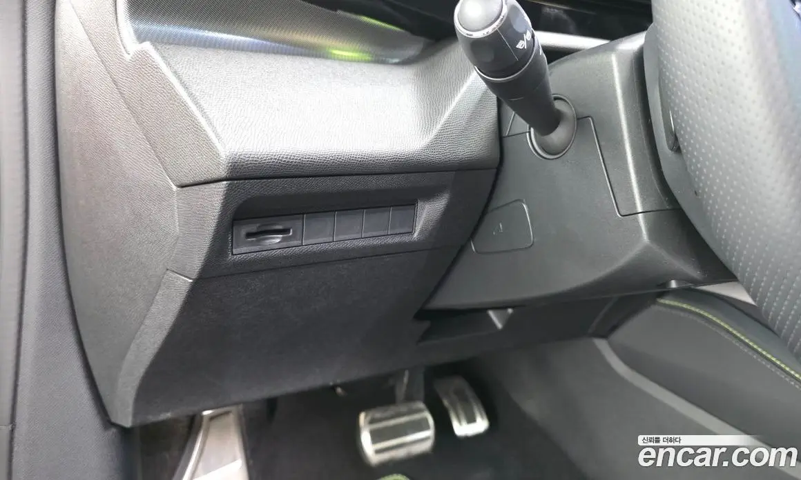 Peugeot 308 2025 1.2 автомат (гидро), фото 27 Peugeot 308 2025 1.2 автомат (гидро), фото 27