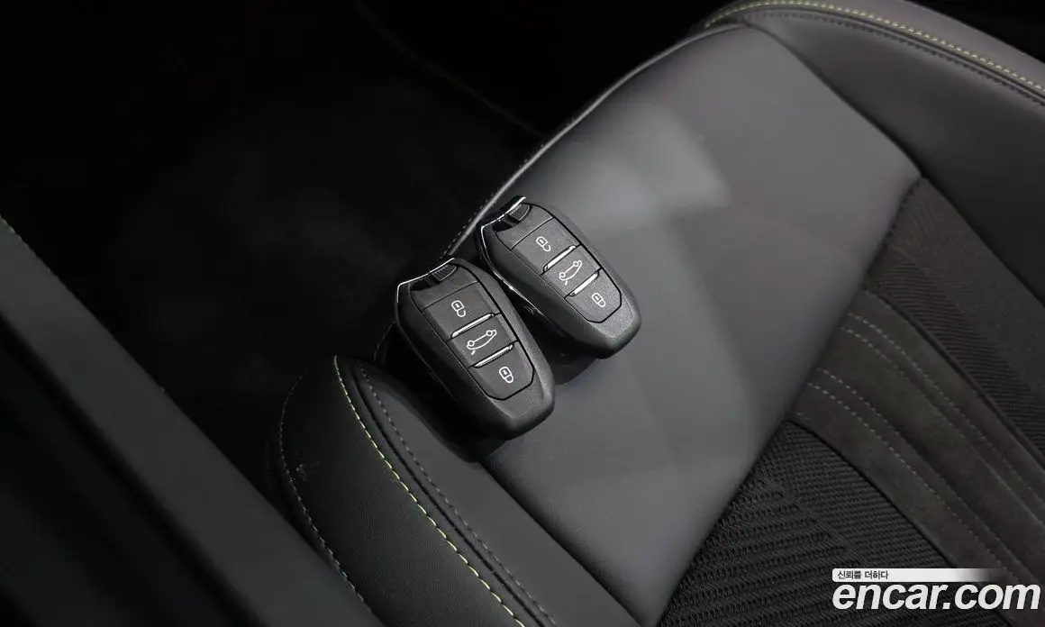 Peugeot 308 2025 1.2 автомат (гидро), фото 33 Peugeot 308 2025 1.2 автомат (гидро), фото 33