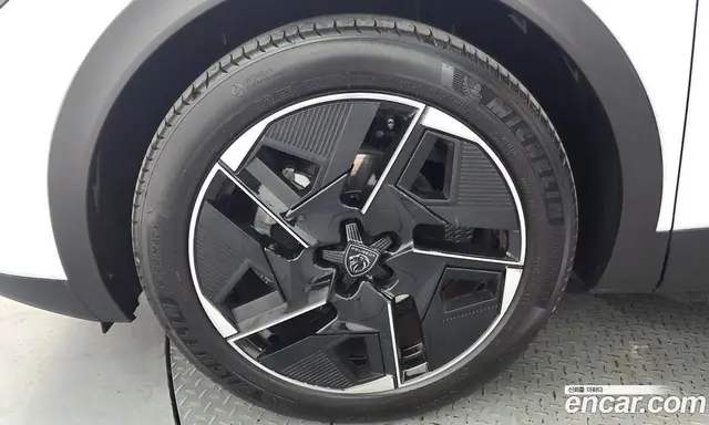Peugeot 408 2024 1.2 автомат (гидро), миниатюра 5