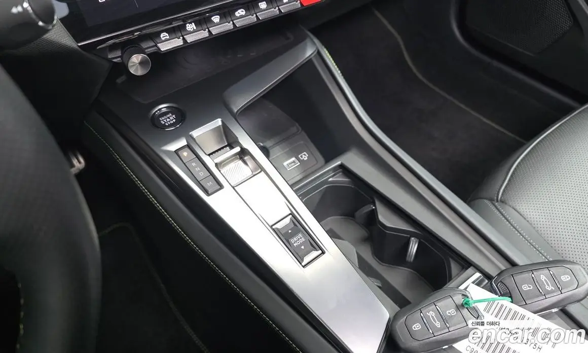 Peugeot 408 2024 1.2 автомат (гидро), фото 9
