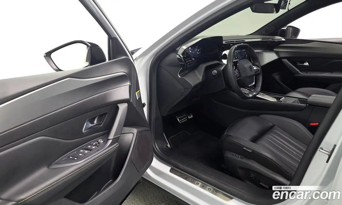 Peugeot 408 2024 1.2 автомат (гидро), фото 10