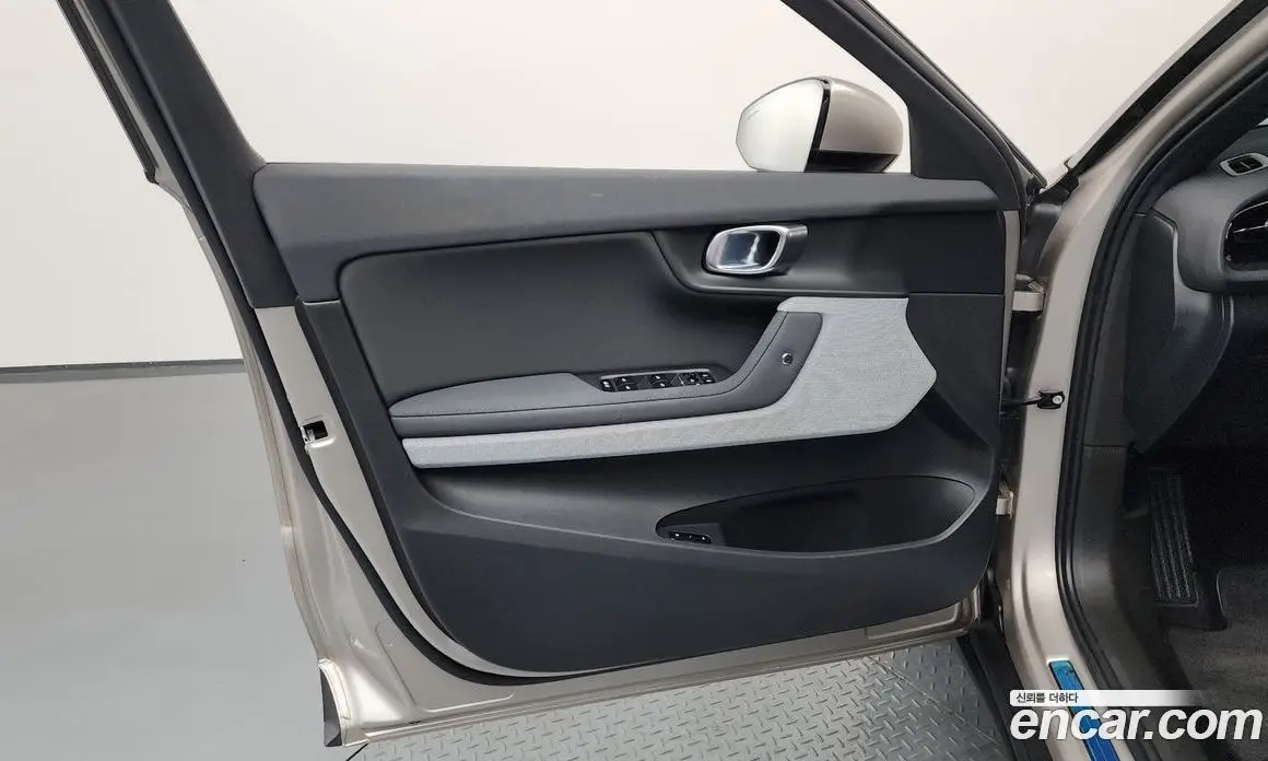 Polestar Polestar 2 2023 0.2 автомат (гидро), фото 13 Polestar Polestar 2 2023 0.2 автомат (гидро), фото 13