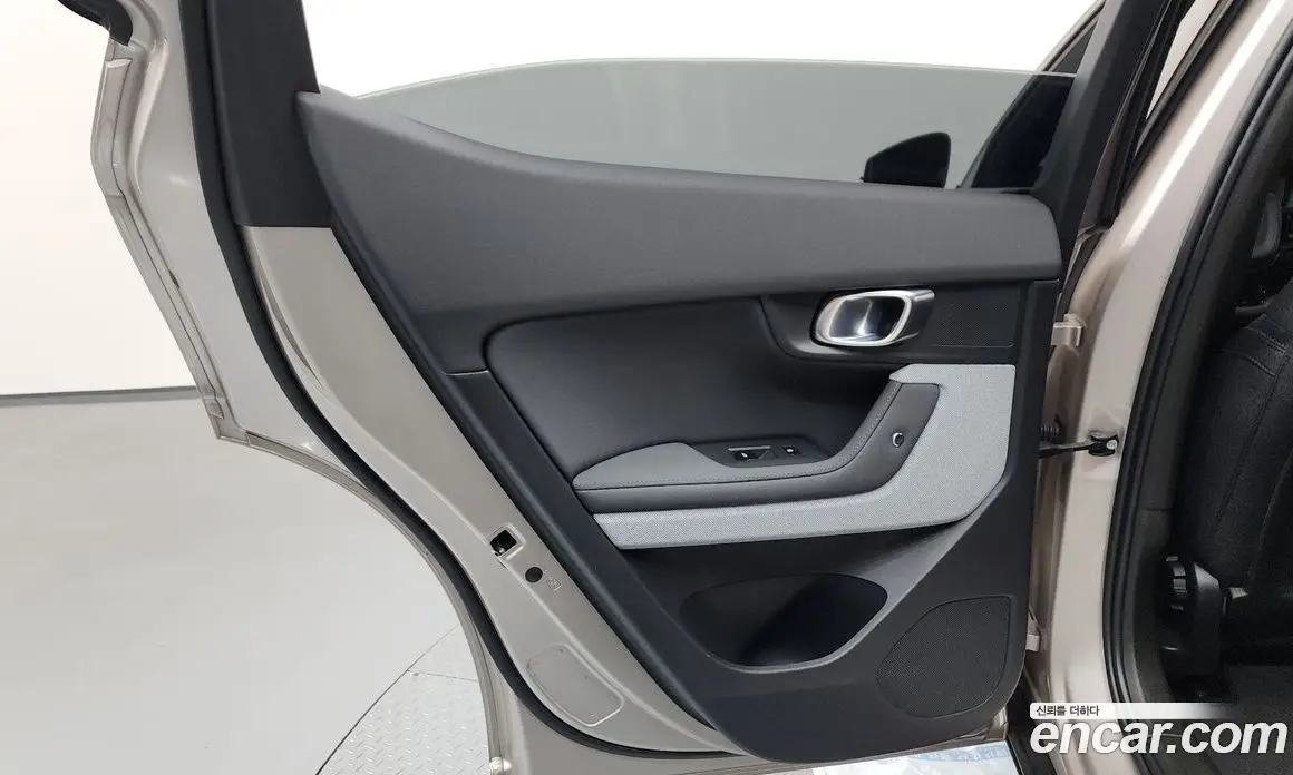 Polestar Polestar 2 2023 0.2 автомат (гидро), фото 14 Polestar Polestar 2 2023 0.2 автомат (гидро), фото 14