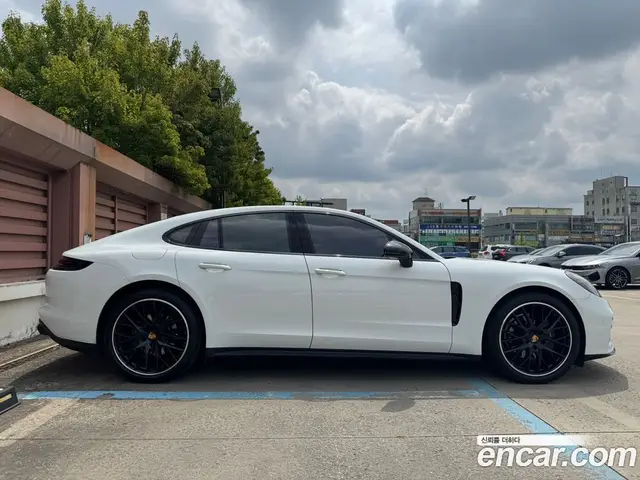 Porsche Panamera 2019 3.0 автомат (гидро), миниатюра 5 Porsche Panamera 2019 3.0 автомат (гидро), миниатюра 5