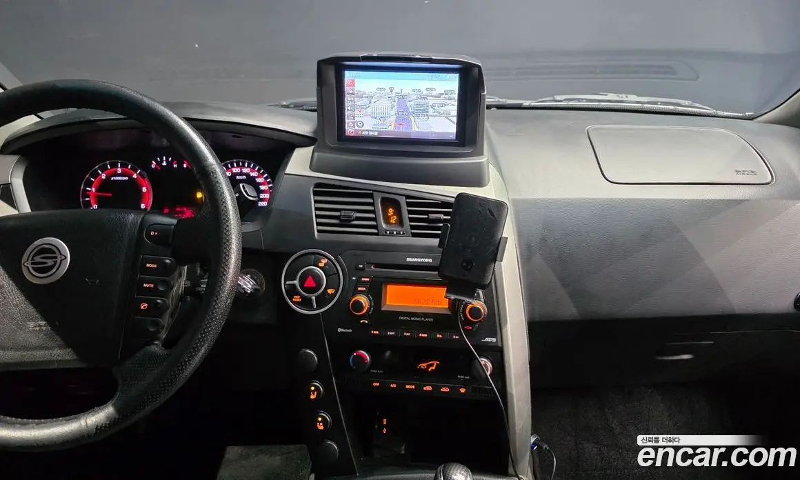SsangYong Korando 2012 2.0 автомат (гидро), фото 16