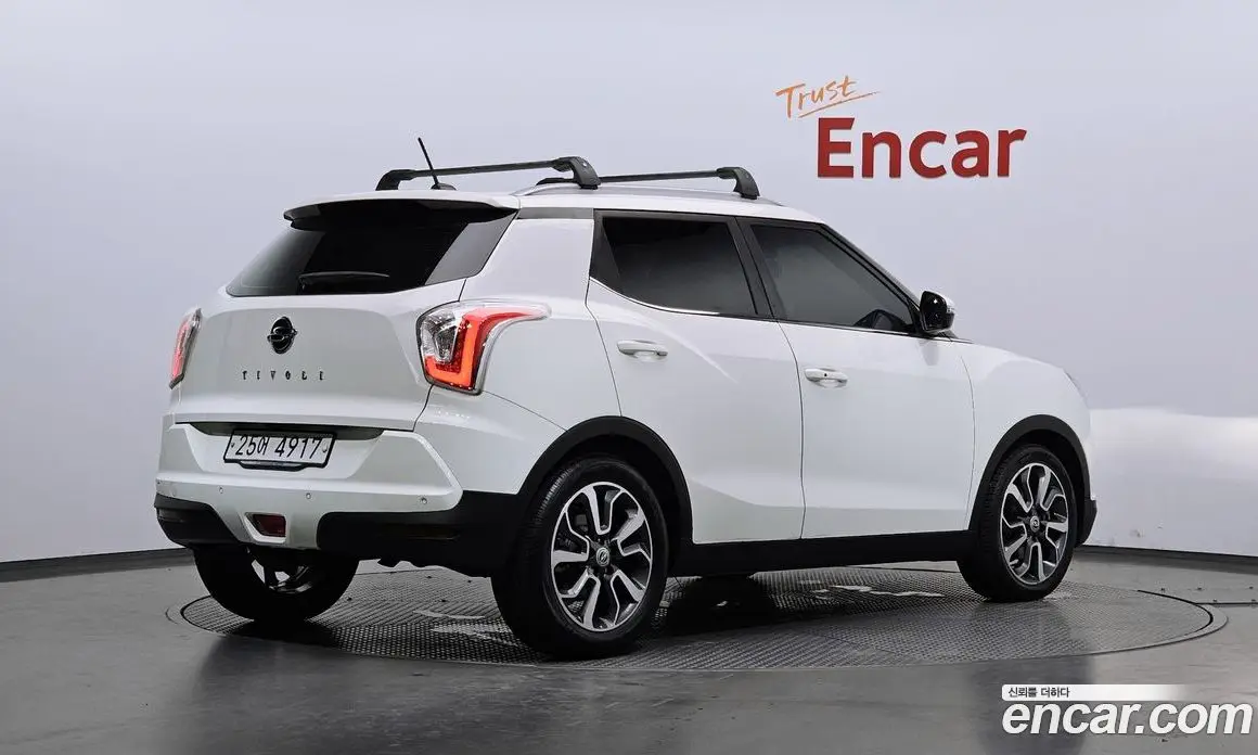 SsangYong TIBOLI 2015 1.6 автомат (гидро), фото 2 SsangYong TIBOLI 2015 1.6 автомат (гидро), фото 2