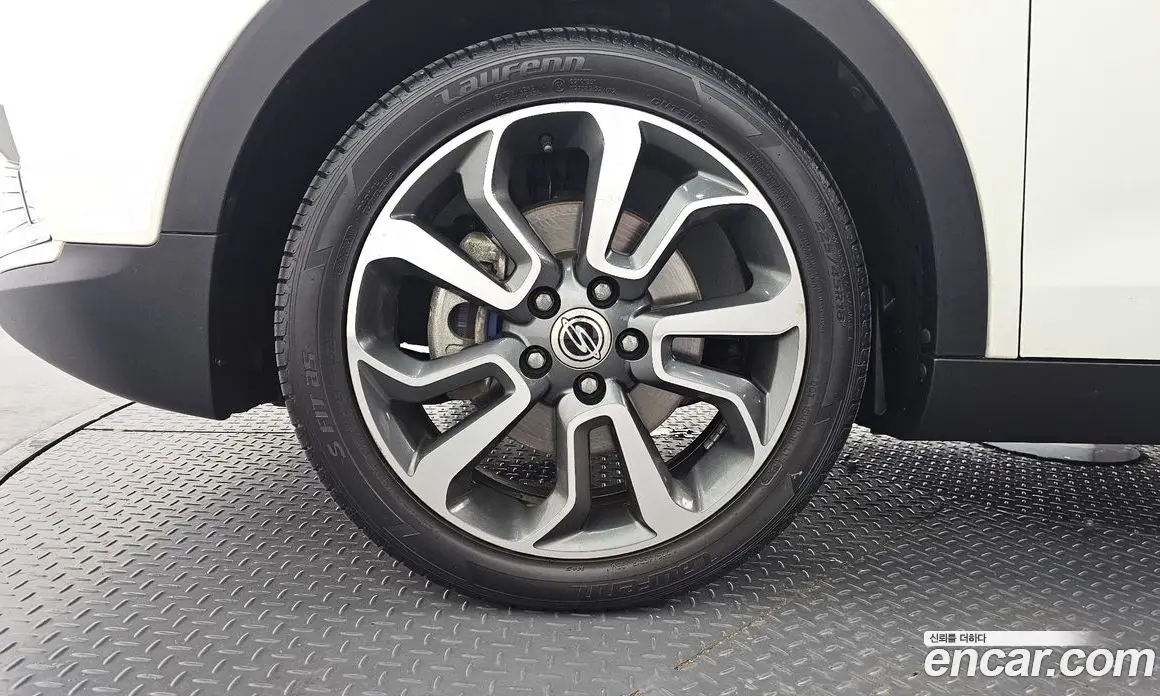 SsangYong TIBOLI 2015 1.6 автомат (гидро), фото 5 SsangYong TIBOLI 2015 1.6 автомат (гидро), фото 5