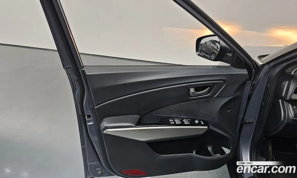 SsangYong TIBOLI 2017 1.6 автомат (гидро), фото 14 SsangYong TIBOLI 2017 1.6 автомат (гидро), фото 14