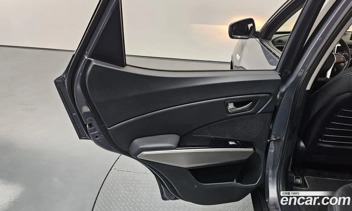 SsangYong TIBOLI 2017 1.6 автомат (гидро), фото 15 SsangYong TIBOLI 2017 1.6 автомат (гидро), фото 15