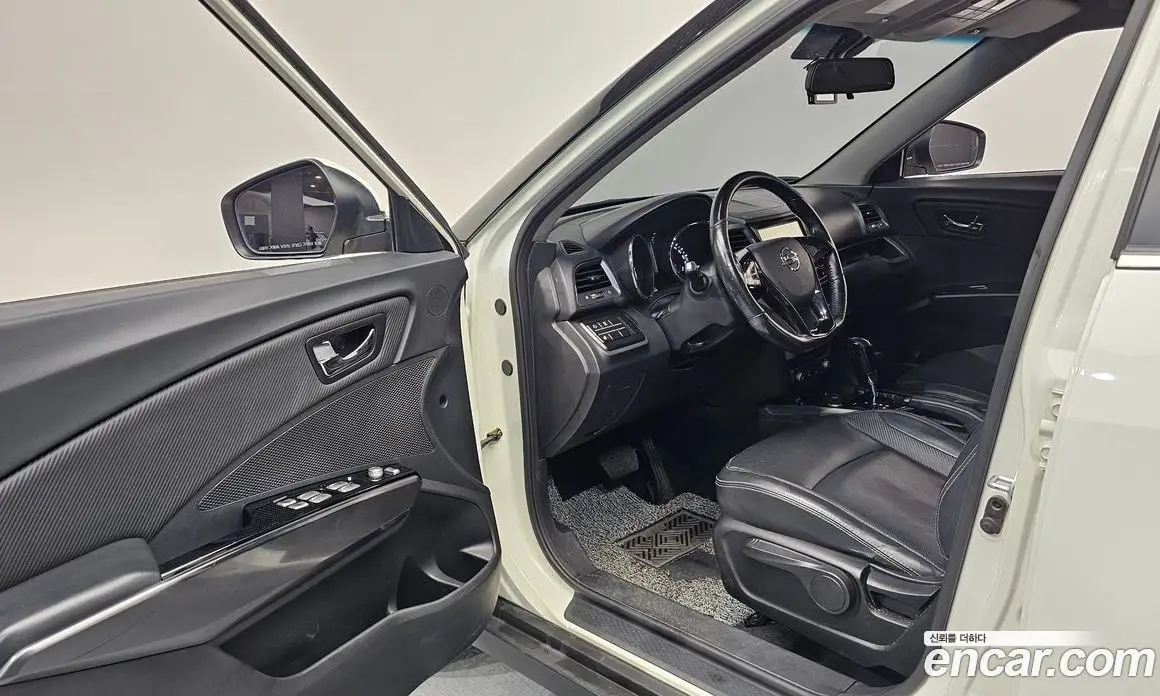 SsangYong TIBOLI 2017 1.6 автомат (гидро), фото 12 SsangYong TIBOLI 2017 1.6 автомат (гидро), фото 12