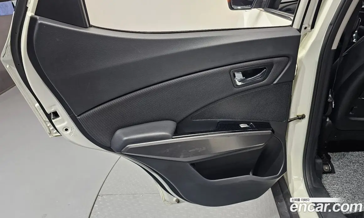 SsangYong TIBOLI 2017 1.6 автомат (гидро), фото 14 SsangYong TIBOLI 2017 1.6 автомат (гидро), фото 14