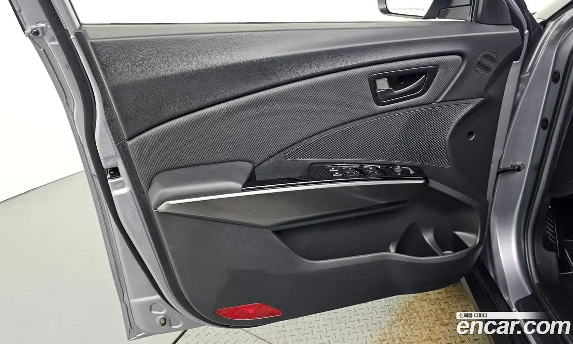 SsangYong TIBOLI 2024 1.6 автомат (гидро), фото 14 SsangYong TIBOLI 2024 1.6 автомат (гидро), фото 14