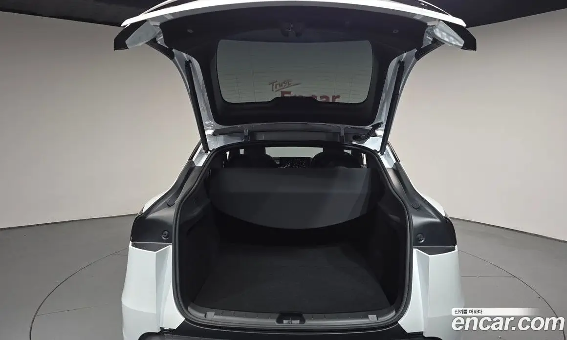Tesla Model Y 2026 0.2 автомат (гидро), фото 25 Tesla Model Y 2026 0.2 автомат (гидро), фото 25