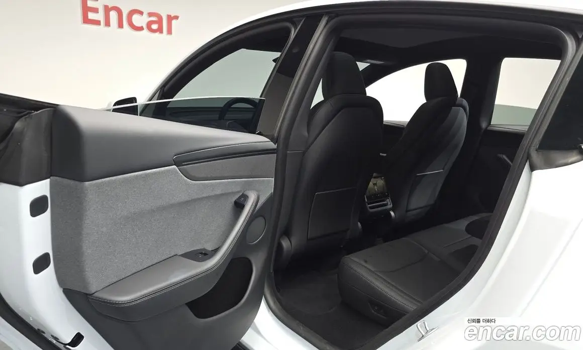 Tesla Model Y 2026 0.2 автомат (гидро), фото 30 Tesla Model Y 2026 0.2 автомат (гидро), фото 30