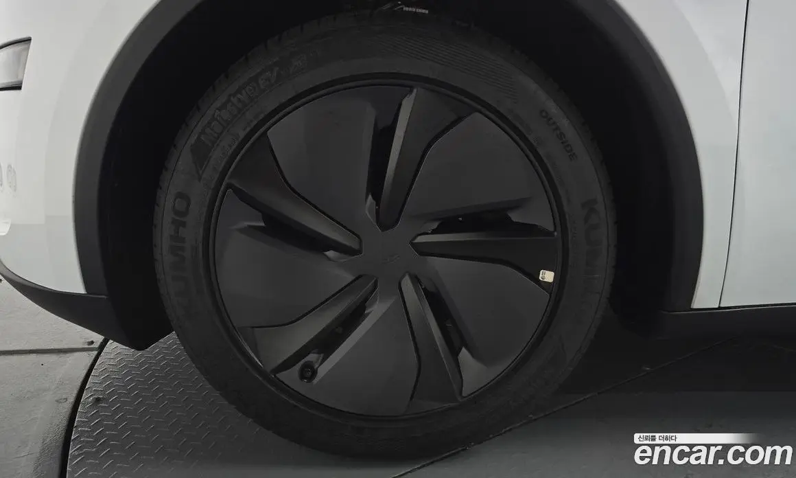 Tesla Model Y 2026 0.2 автомат (гидро), фото 4 Tesla Model Y 2026 0.2 автомат (гидро), фото 4