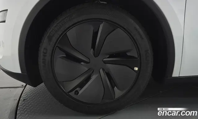 Tesla Model Y 2026 0.2 автомат (гидро), миниатюра 4 Tesla Model Y 2026 0.2 автомат (гидро), миниатюра 4