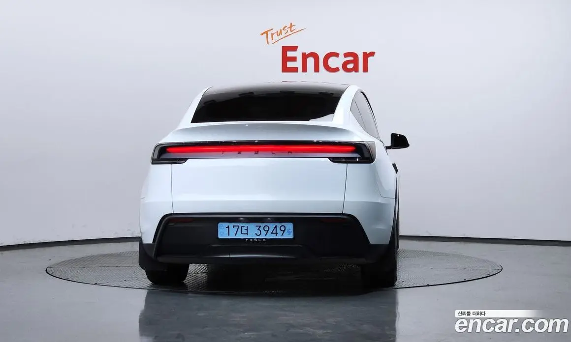 Tesla Model Y 2026 0.2 автомат (гидро), фото 3 Tesla Model Y 2026 0.2 автомат (гидро), фото 3