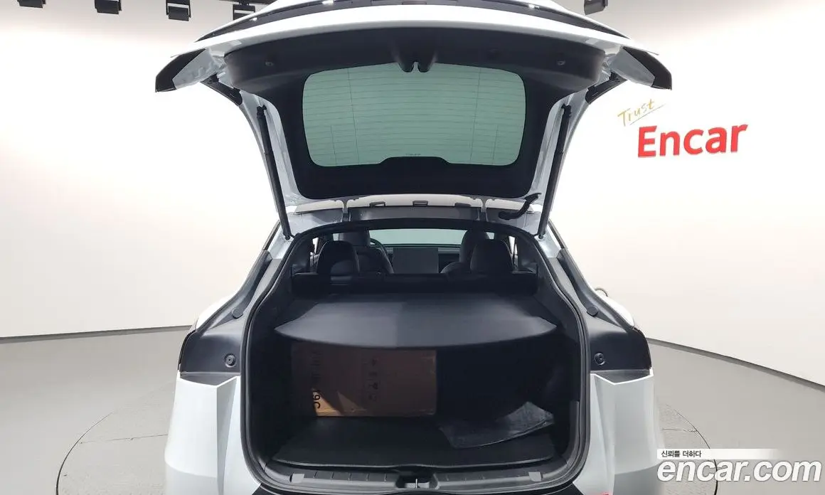 Tesla Model Y 2026 0.2 автомат (гидро), фото 24 Tesla Model Y 2026 0.2 автомат (гидро), фото 24