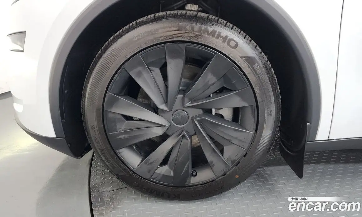 Tesla Model Y 2026 0.2 автомат (гидро), фото 4 Tesla Model Y 2026 0.2 автомат (гидро), фото 4