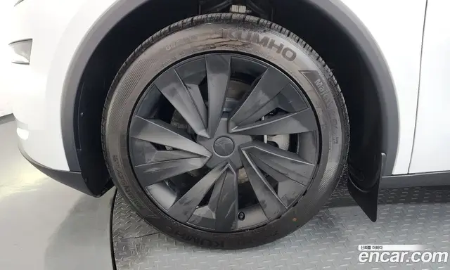 Tesla Model Y 2026 0.2 автомат (гидро), миниатюра 4 Tesla Model Y 2026 0.2 автомат (гидро), миниатюра 4