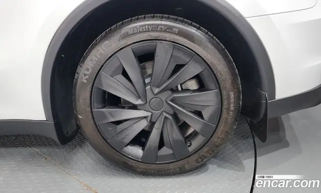 Tesla Model Y 2026 0.2 автомат (гидро), миниатюра 6 Tesla Model Y 2026 0.2 автомат (гидро), миниатюра 6