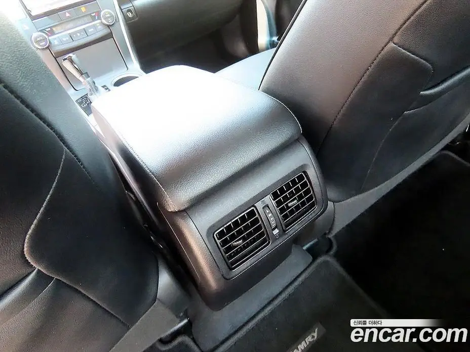 Toyota Camry 2016 2.5 автомат (гидро), фото 17 Toyota Camry 2016 2.5 автомат (гидро), фото 17