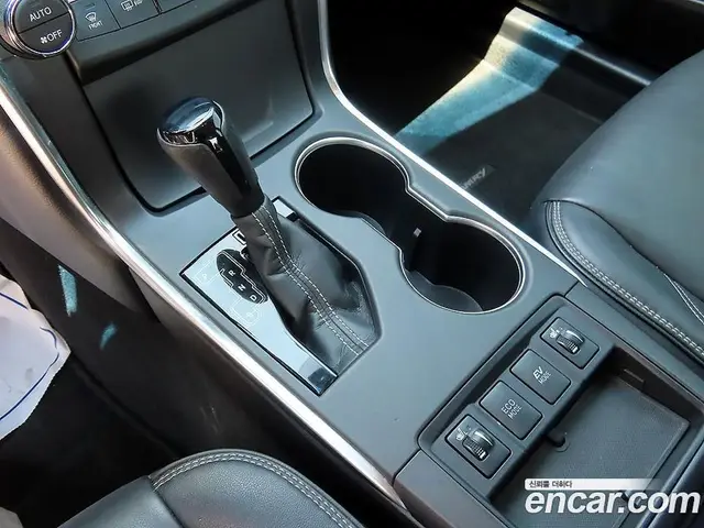 Toyota Camry 2016 2.5 автомат (гидро), миниатюра 10 Toyota Camry 2016 2.5 автомат (гидро), миниатюра 10