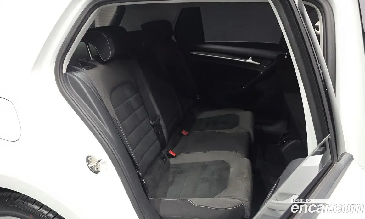 Volkswagen Golf 2015 1.6 автомат (гидро), фото 11 Volkswagen Golf 2015 1.6 автомат (гидро), фото 11