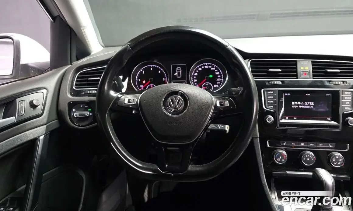 Volkswagen Golf 2015 1.6 автомат (гидро), фото 12 Volkswagen Golf 2015 1.6 автомат (гидро), фото 12