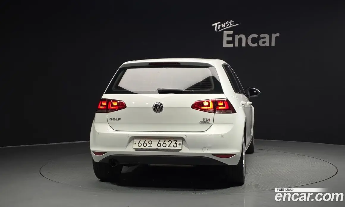Volkswagen Golf 2015 1.6 автомат (гидро), фото 4 Volkswagen Golf 2015 1.6 автомат (гидро), фото 4