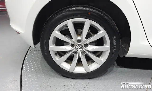 Volkswagen Golf 2015 1.6 автомат (гидро), миниатюра 5 Volkswagen Golf 2015 1.6 автомат (гидро), миниатюра 5