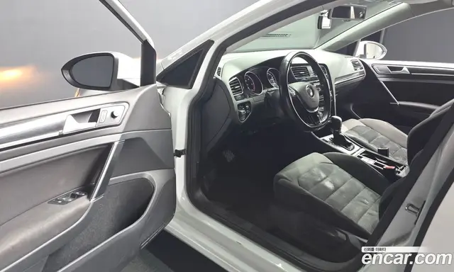 Volkswagen Golf 2015 1.6 автомат (гидро), миниатюра 10 Volkswagen Golf 2015 1.6 автомат (гидро), миниатюра 10