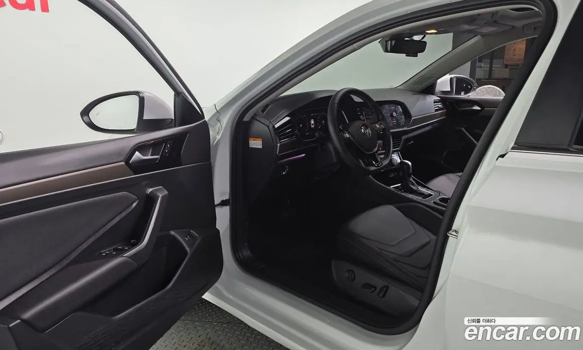 Volkswagen Jetta 2021 1.4 автомат (гидро), фото 13