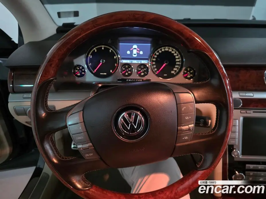 Volkswagen Phaeton 2011 4.2 автомат (гидро), фото 8