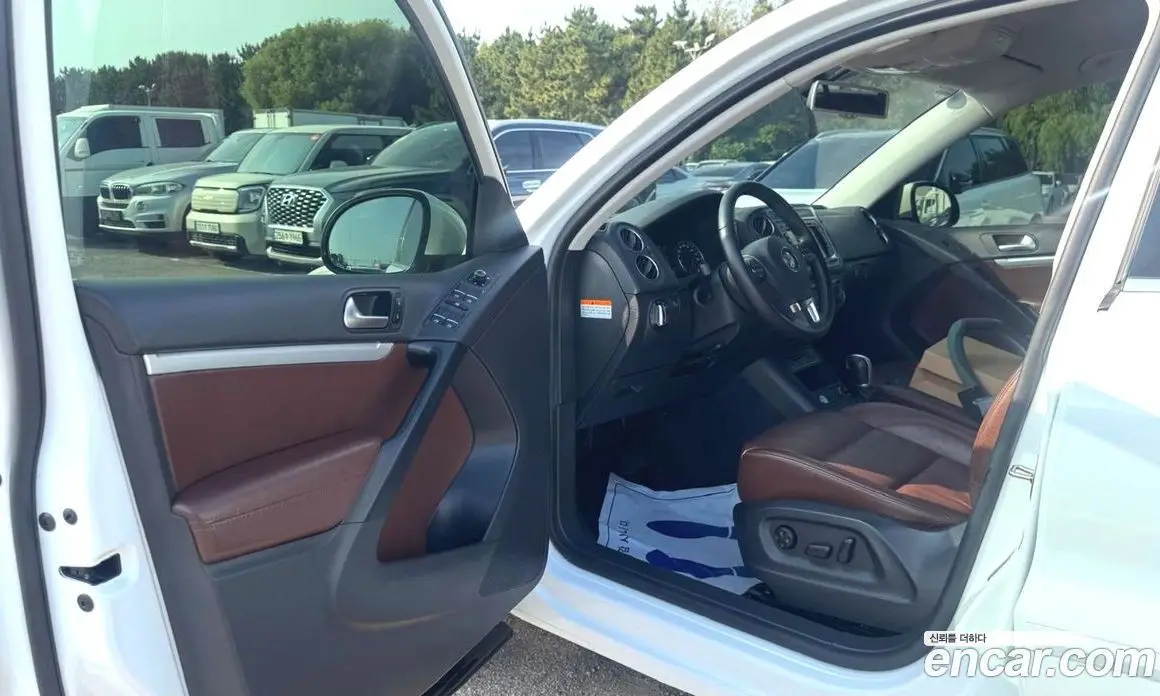 Volkswagen Tiguan 2016 2.0 автомат (гидро), фото 13 Volkswagen Tiguan 2016 2.0 автомат (гидро), фото 13