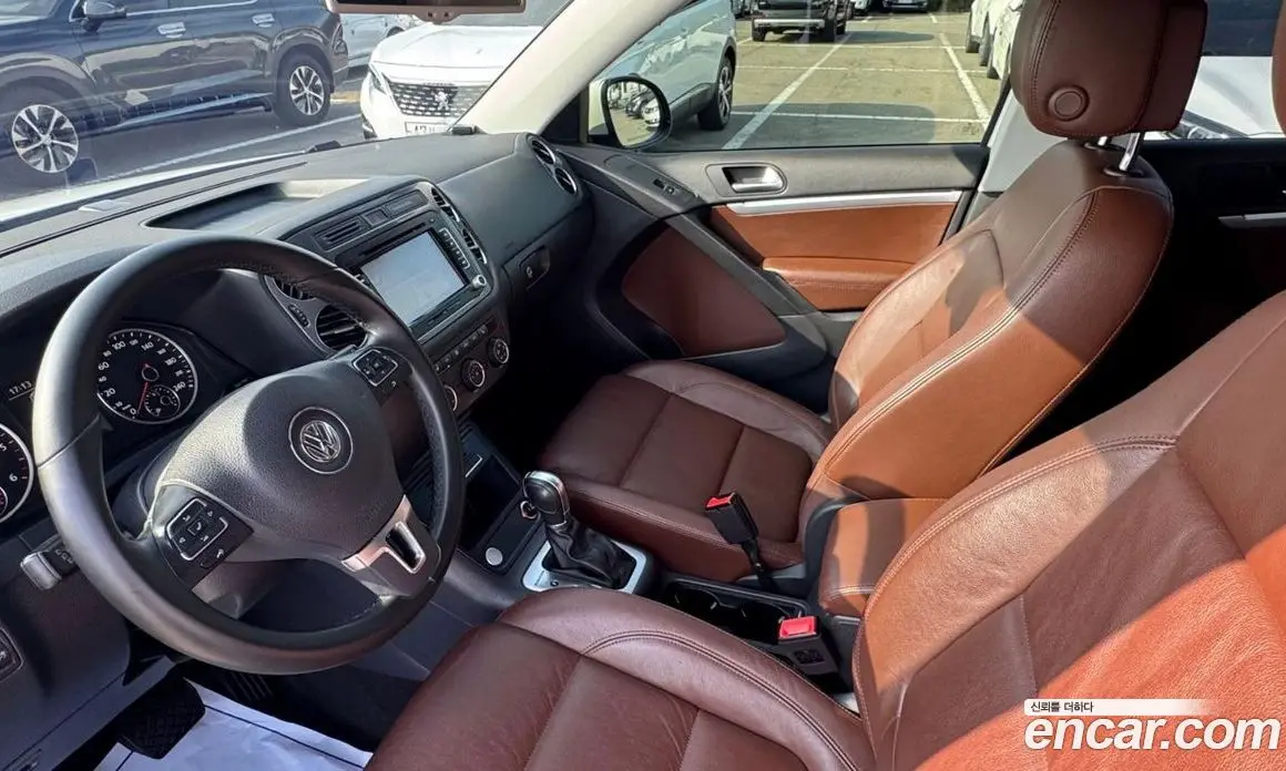 Volkswagen Tiguan 2016 2.0 автомат (гидро), фото 15 Volkswagen Tiguan 2016 2.0 автомат (гидро), фото 15