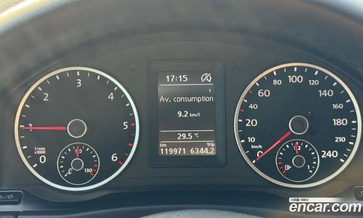 Volkswagen Tiguan 2016 2.0 автомат (гидро), фото 8 Volkswagen Tiguan 2016 2.0 автомат (гидро), фото 8