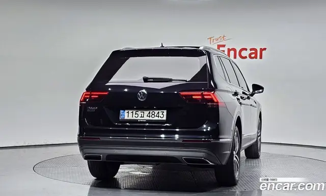 Volkswagen Tiguan 2020 2.0 автомат (гидро), миниатюра 3 Volkswagen Tiguan 2020 2.0 автомат (гидро), миниатюра 3
