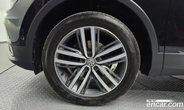 Volkswagen Tiguan 2020 2.0 автомат (гидро), миниатюра 4 Volkswagen Tiguan 2020 2.0 автомат (гидро), миниатюра 4