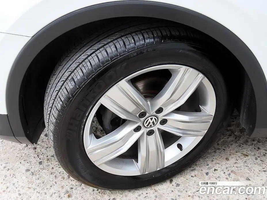 Volkswagen Tiguan 2020 2.0 автомат (гидро), фото 19 Volkswagen Tiguan 2020 2.0 автомат (гидро), фото 19