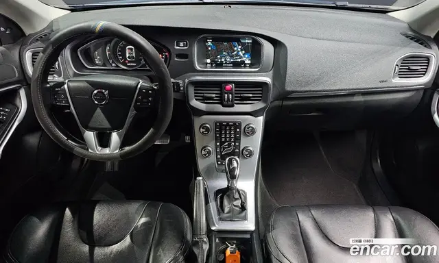 Volvo V40 2016 2.0 автомат (гидро), миниатюра 7 Volvo V40 2016 2.0 автомат (гидро), миниатюра 7