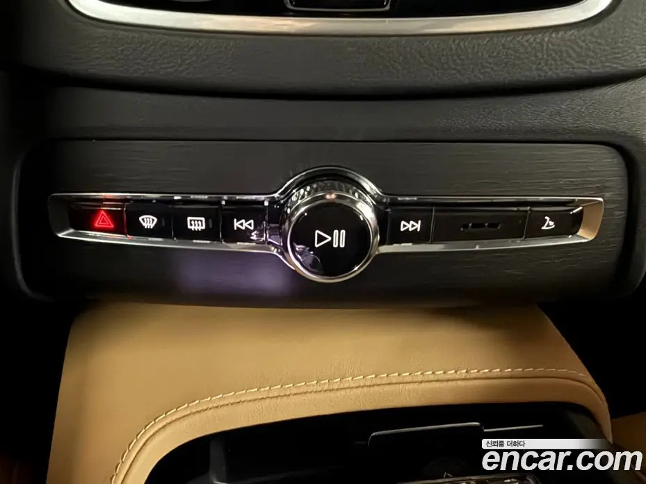 Volvo XC90 2023 2.0 автомат (гидро), фото 14 Volvo XC90 2023 2.0 автомат (гидро), фото 14